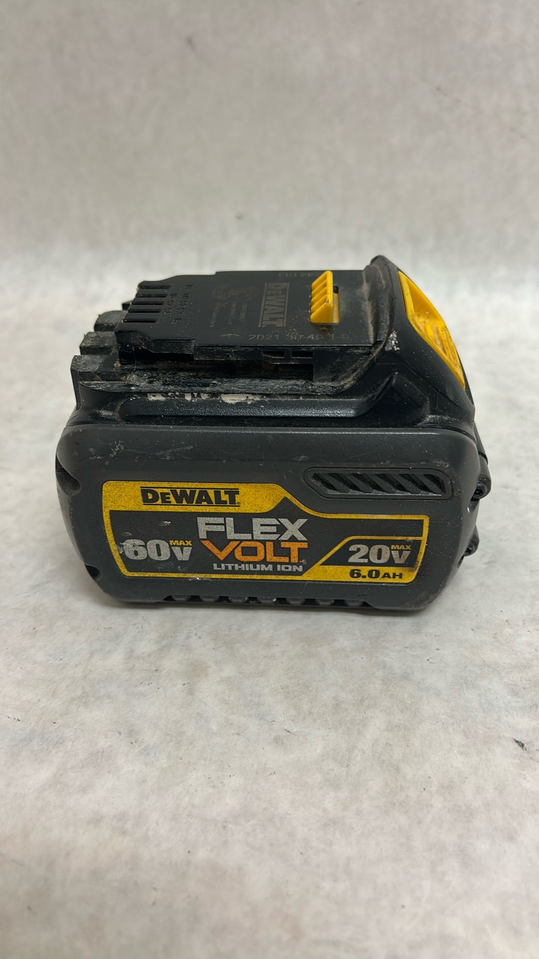 Dewalt 60 V flex volt 6.0 AH battery