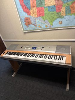 Yamaha Digital Piano Keyboard