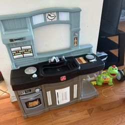Step 2 Play Kitchen