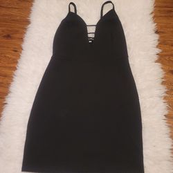 HUGE SALE 🔥🔥🔥🔥 cute sexy little black dress Size medium 