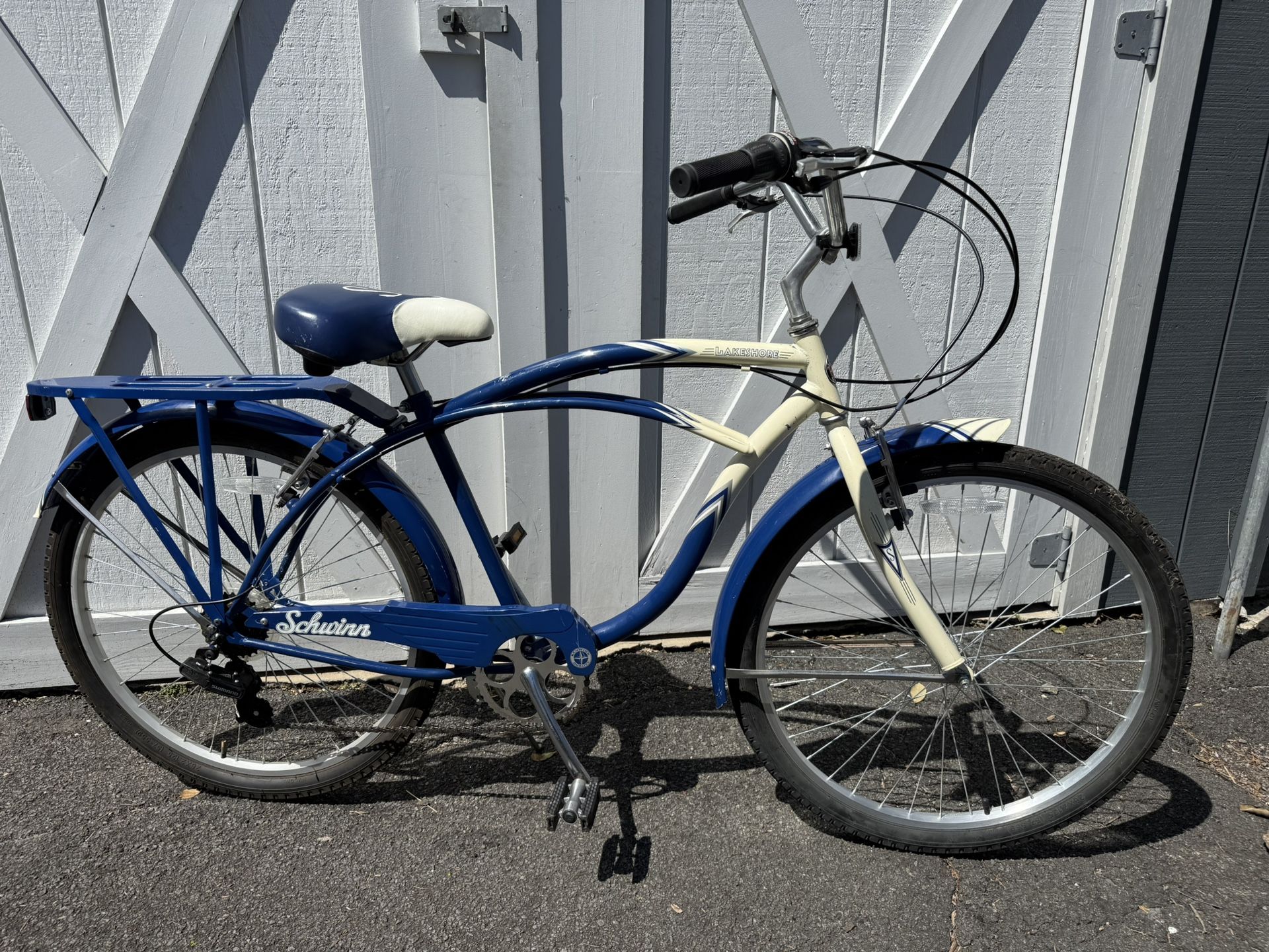 Schwinn Lakeshore 26” men’s 7 speed cruiser Bike