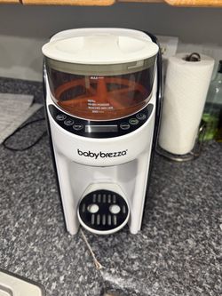 Baby brezza formula dispenser