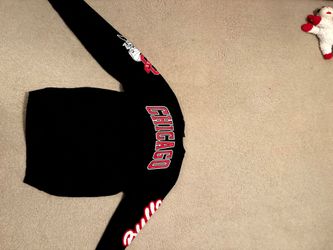 Chicago Bulls Black Graphic Sweatshirt