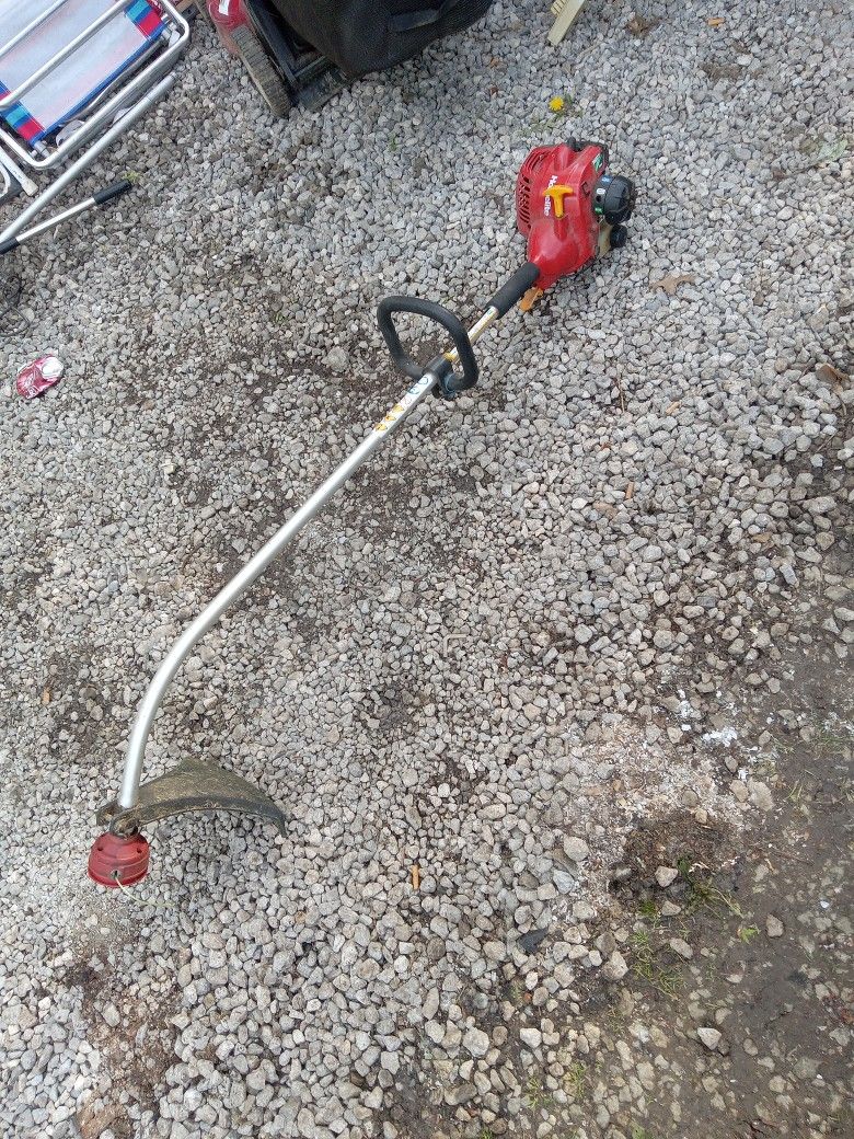 2 stroke weed eater runs good