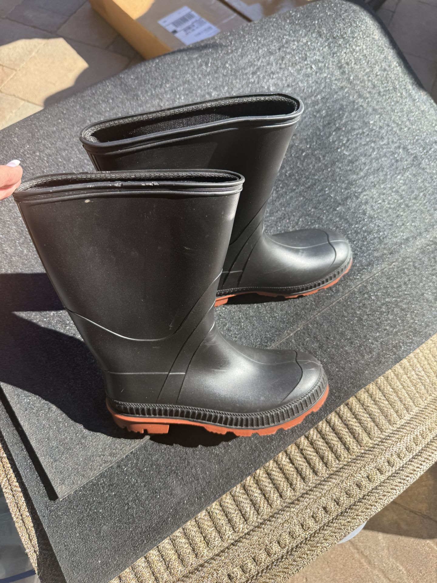 Rain Boots… New! Youth Size 3