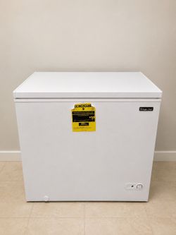 Magic Chef 7.0 Cu. Ft. Chest Freezer – Excellent Condition