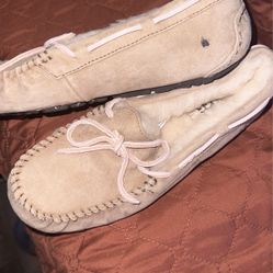 Ugg