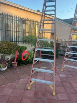 Escalera de 10 pies de fibra de vidrio perfectas, condiciones muy barata