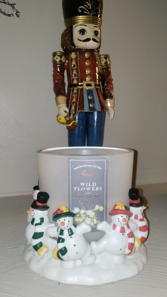 Home Decor: Christmas Candle Holder