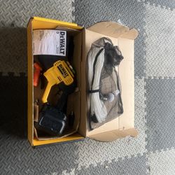 Dewalt Pressure Washer Gun With Battery And Attachments 