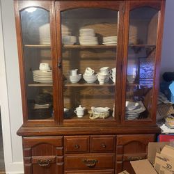 China cabinet & 2 sets of China
