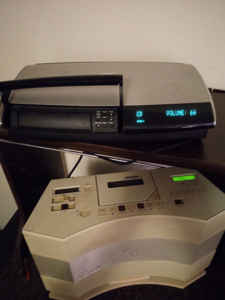 Bose Media And Antique Wave Cassette Player 