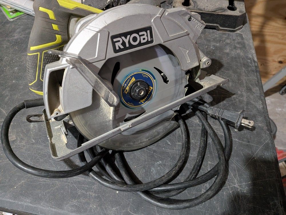 Ryobi 7.25" Corded Circular Saw 