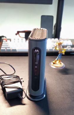 Used MOTOROLA modem MB7220 - Excellent Condition