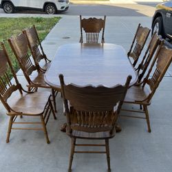 Dining Table With 8 Chairs and With 2 Extensions Up To 8ft