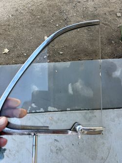 Vw bug drivers vent window