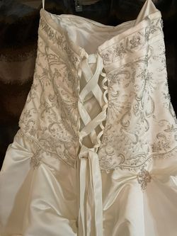 Da Vinci Wedding Dress Thumbnail