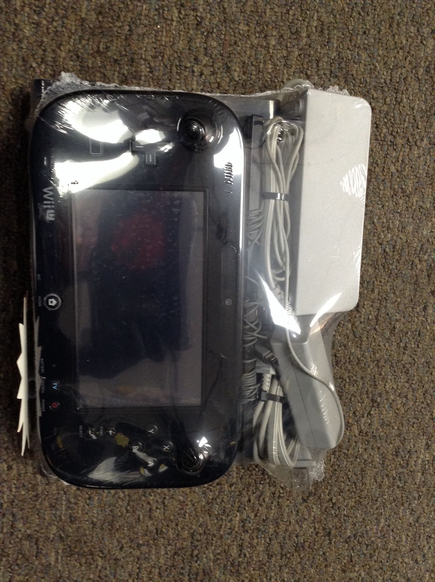 Nintendo Wii U 32 GB system please read! 11091122724