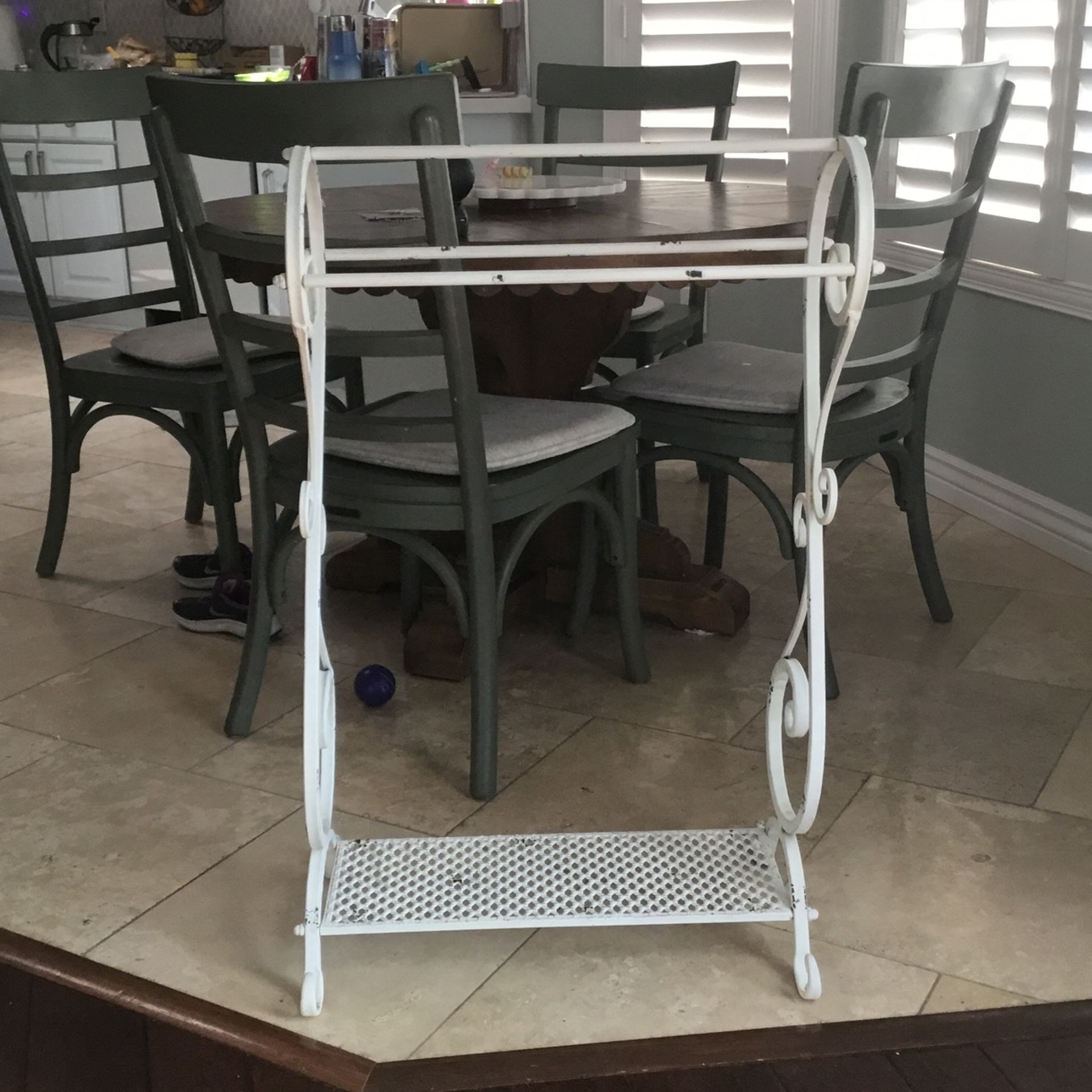 Towel /blanket Rack
