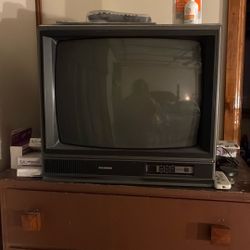 19 Inch Sylvania TV 