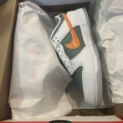 Nike Sb Dunks White - Green Size 7.5