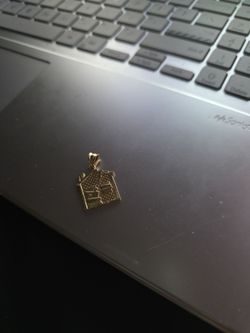 Trap house pendant