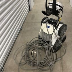 Pool Cleaner/ Robot And Vacuum 