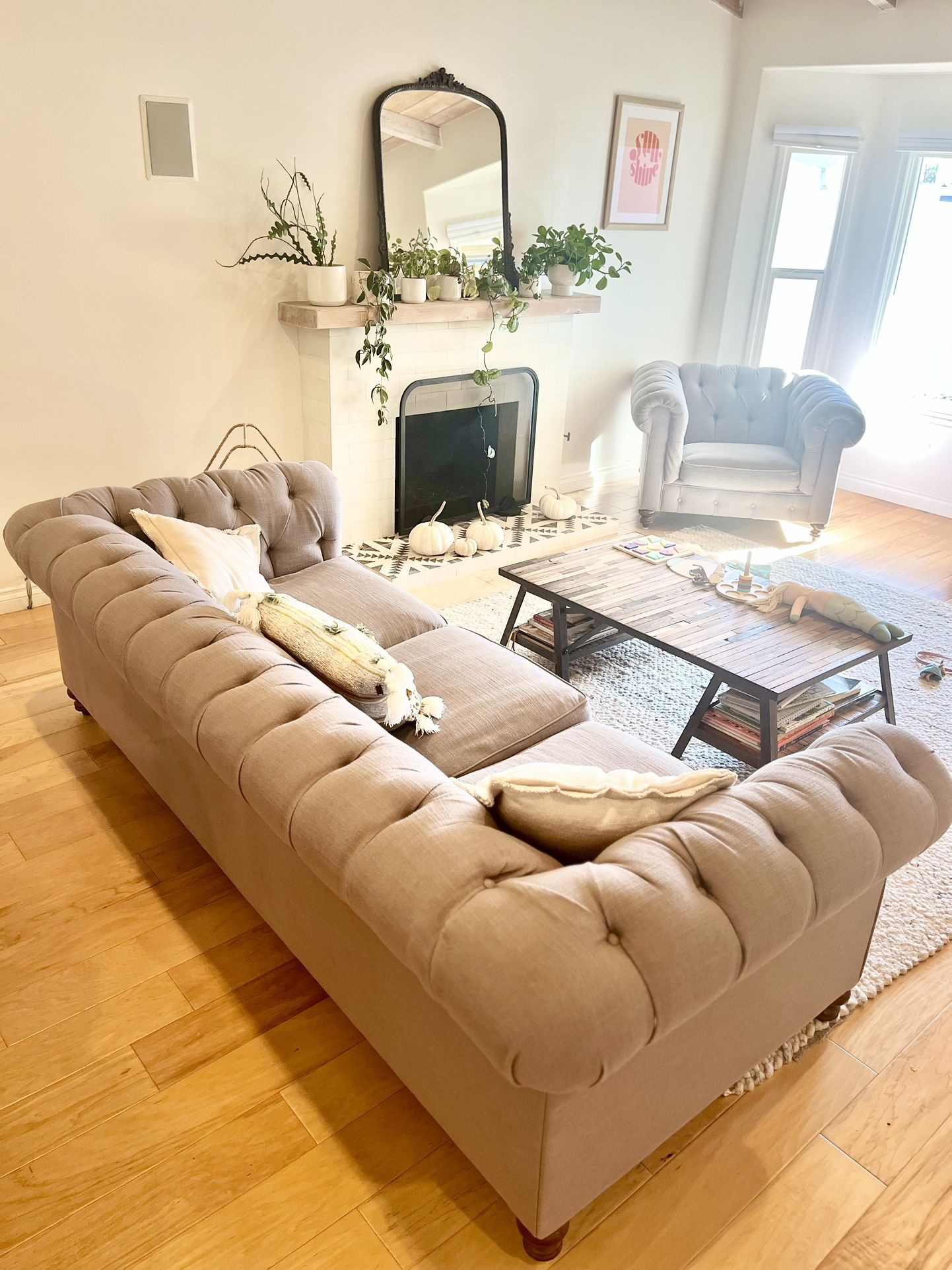 Kensington Roll Arm Chesterfield Sofa