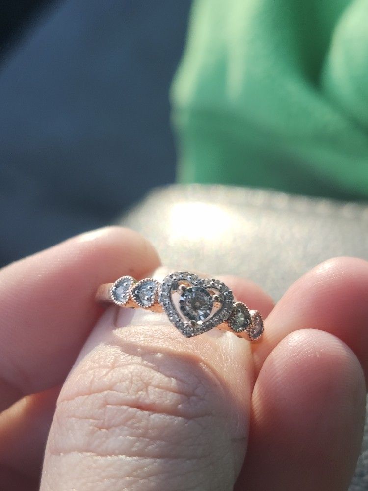 10 K Rose Gold Round Diamond Heart Engagement Ring 0.15ct