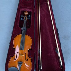 Student Violin With Case And Extra Bows And Strings 