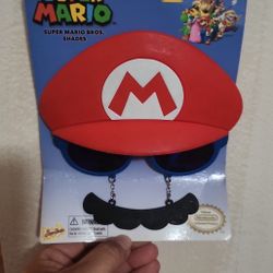 New Super Mario Glasses Set