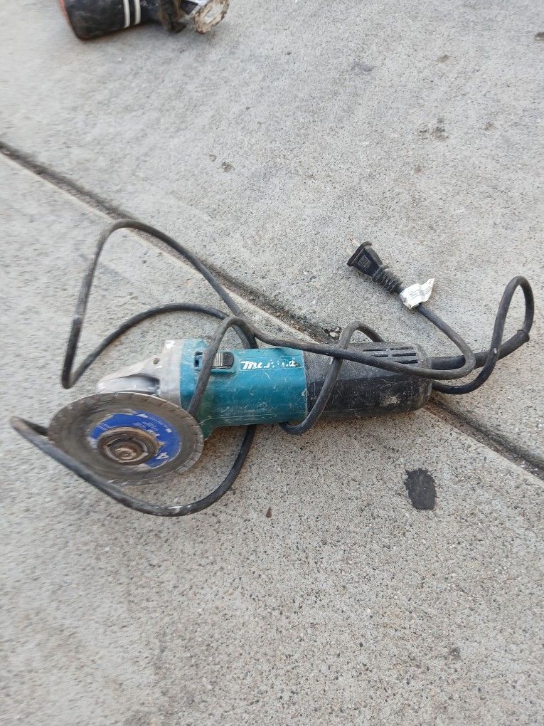Makita Angle Grinder