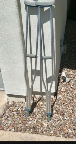 Tall adult crutches 5’10 - 6’6