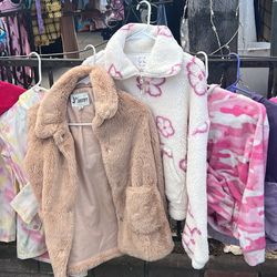 Ladies Clothes.  Not Free