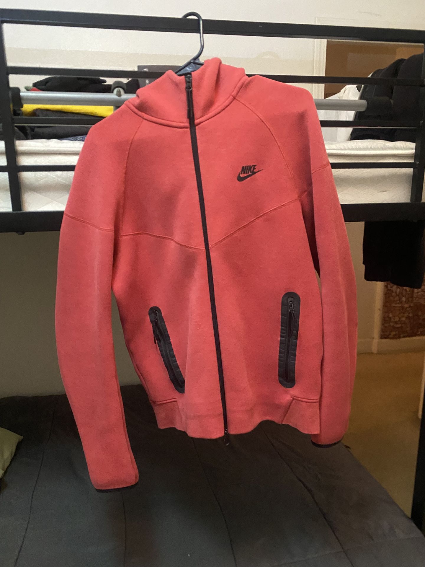 Nike Tech Fleece Size M