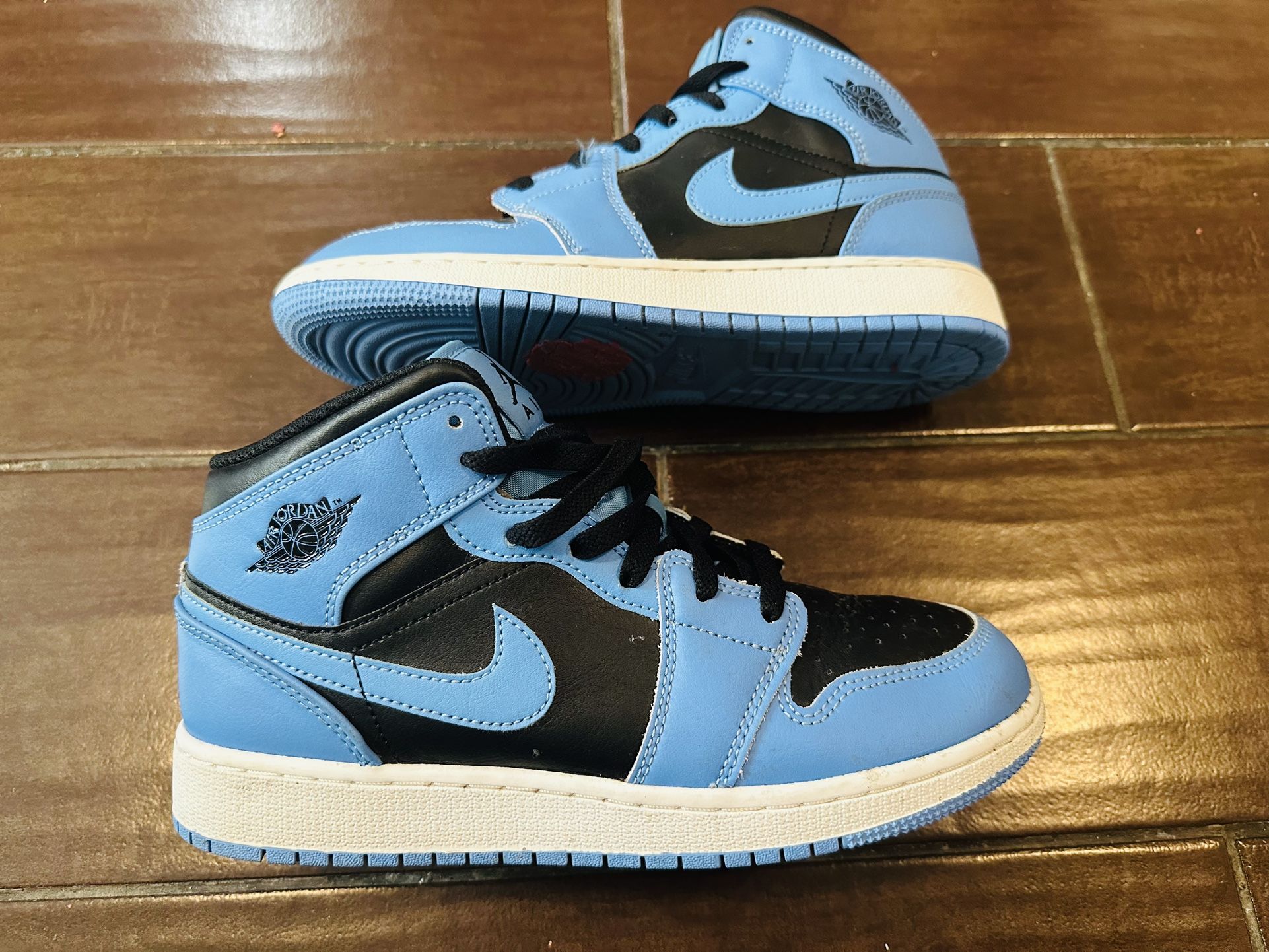 Jordan Mid