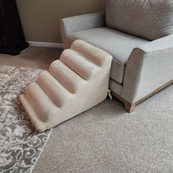 Dog Stairs/Ramp (Company NAME - Snoozer)