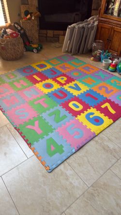 Baby foam mat