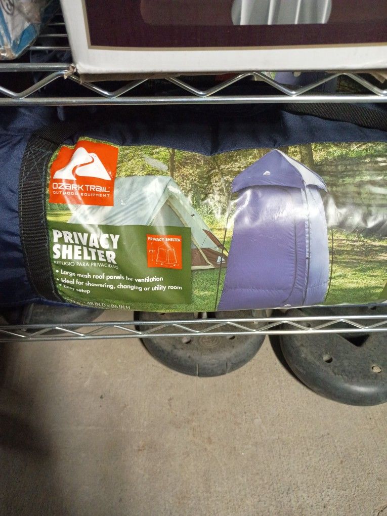 4 And 6 Persons Tents