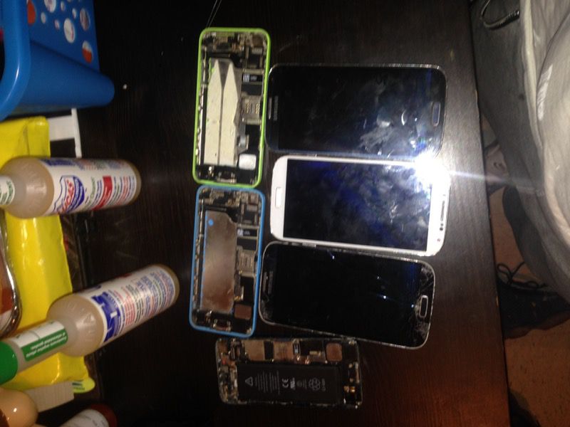 Phones needs repair screen