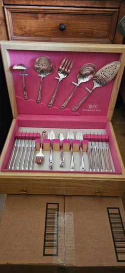 Vintage 1847 Rogers Silver Set