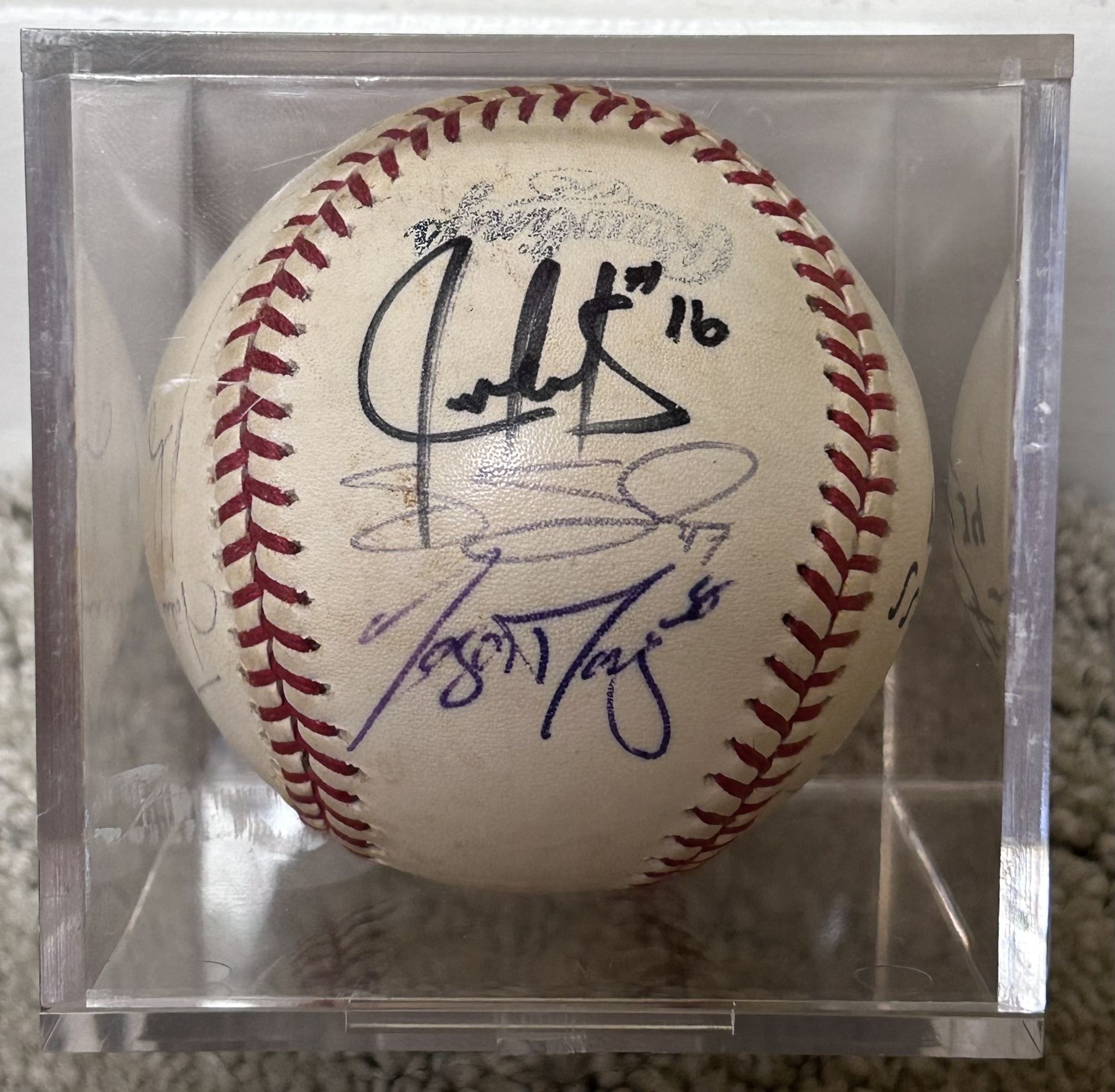 2005 Cleveland Indians Autographed Baseball With 11 Signatures 
