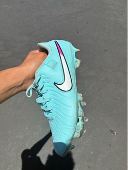Nike tiempo academy soccer cleats