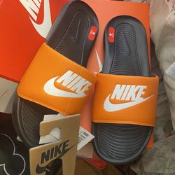 mens nike slides