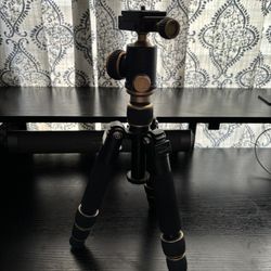 Tri Pod (Desk Top Tri Pod)