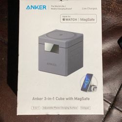 Anker MagSafe 3-in-1 Cube with MagSafe  For Apple Watch Adjustable Phone Charging Surface 