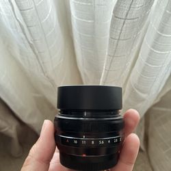Fujifilm 18mm XF f/2 with lens hood