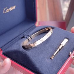 Cartier Love Bracelet 18k Gold Size 18
