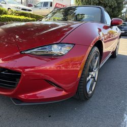 Pristine Mazda Miata LAUNCH MODEL -2016, Only 3565 Miles