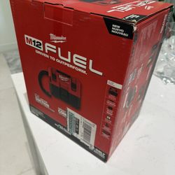Milwaukee Vacuum M12 Fuel